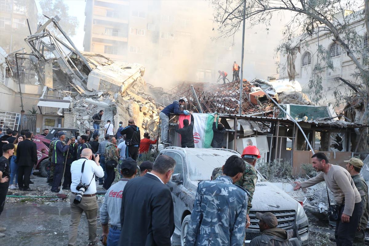 El lunes destruyeron el anexo consular de la embajada iraní en Damasco, la capital de Siria. (Gentileza)