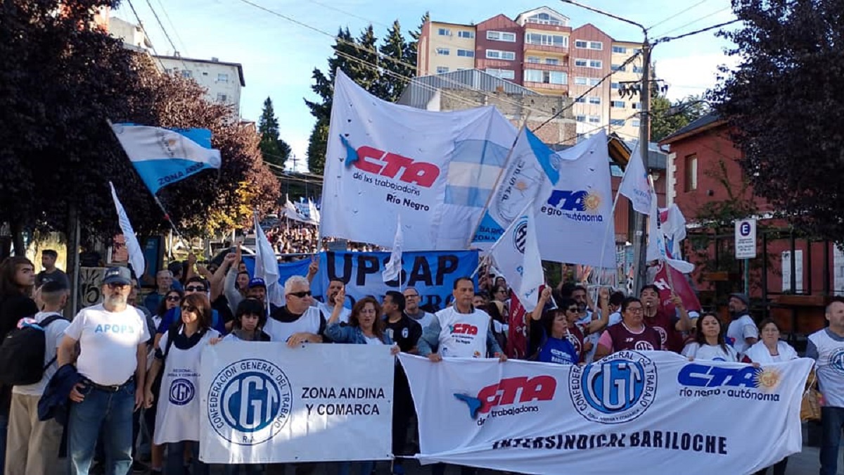Milei en el Foro Llao Llao: la Intersindical Bariloche define este jueves una posible protesta en conjunto