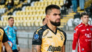 Elvis Hernández, de Cipolletti a la Sudamericana: «Cambié camiseta con Maravilla Martínez»