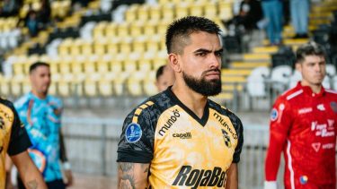 Elvis Hernández, de Cipolletti a la Sudamericana: «Cambié camiseta con Maravilla Martínez»