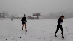 La nieve sorprendió en el primer día del Patagonia Run: todos los ganadores