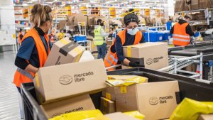 En medio de la polémica por las AUH, Mercado Libre anunció 18.000 nuevos puestos en Argentina