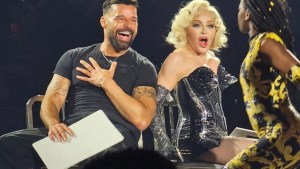 Madonna sorprende al público al incluir a Ricky Martin en su show