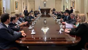 Semana clave para el Gobierno de Milei: reunión con gobernadores y el desafío de avanzar con la nueva Ley Ómnibus y el DNU
