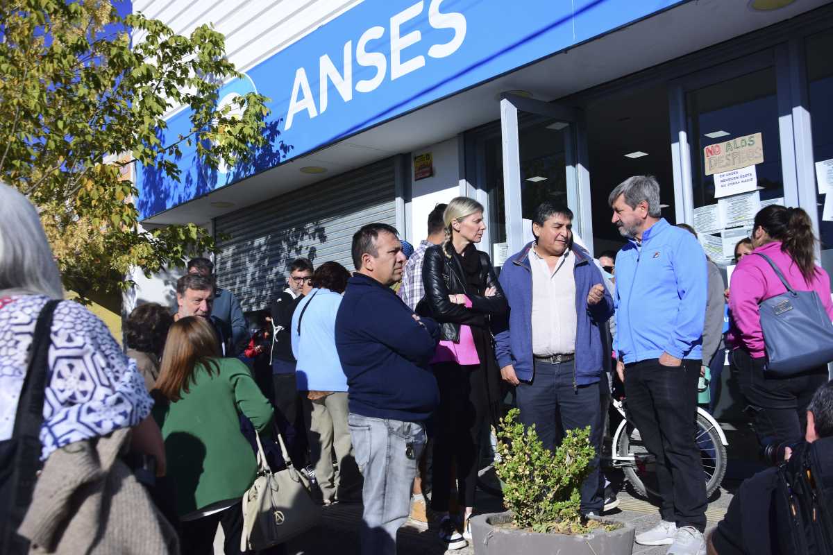 Anses: paro y movilización de ATE por los despidos masivos este miércoles y jueves, en Neuquén y Río Negro