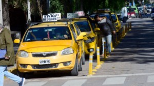 Rige el aumento de taxis y remises en Neuquén capital: el municipio oficializó la suba