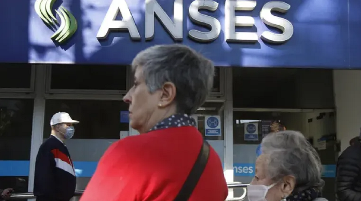 Bono para jubilados y pensionados de Anses en abril 2024: cómo se ...