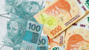 Real. La depreciación de la moneda de Brasil encendió alarmas en Argentina.