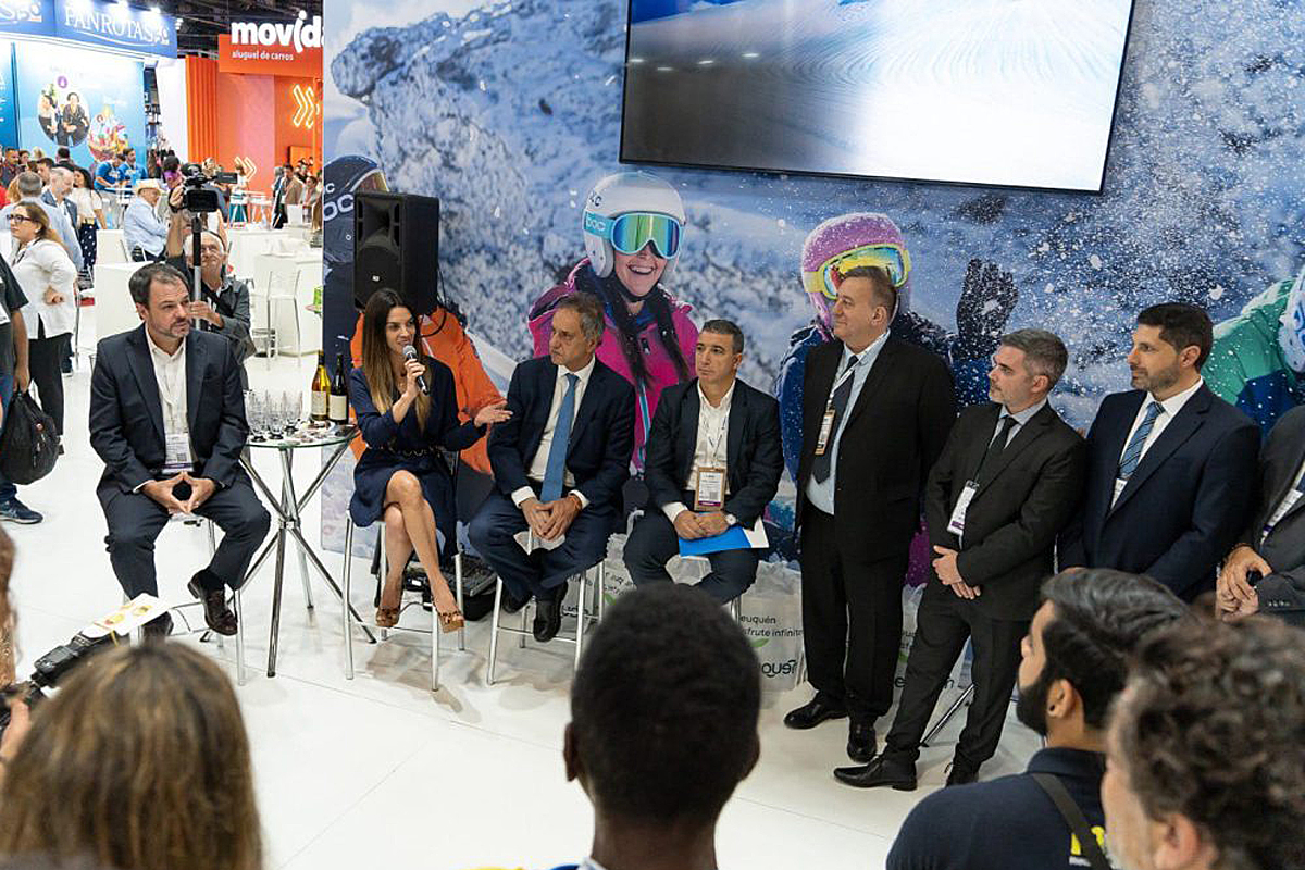 Bariloche y Neuquén en la promoción turística de la feria WTM en San Pablo, Brasil.