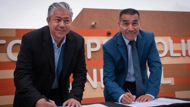 El gobernador Figueroa y el intendente Rioseco firmaron un acuerdo por seguridad (Fotos: gentileza prensa)