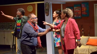 "Los personajes son prototipos. Por eso el público se siente de algún modo reflejado, en cierto momento", dice Darío Altomaro, director de"Paraanormales".