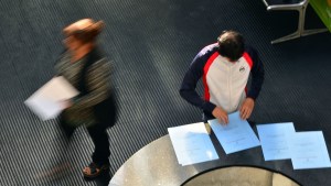 Plan de retiro voluntario de estatales en Río Negro: quiénes pueden acceder