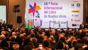 Agenda de actividades de la Feria del Libro 2024: cuáles son las principales actividades de hoy martes 30