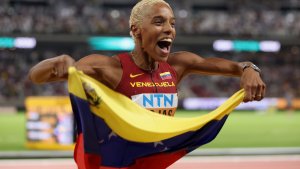 La plusmarquista mundial de triple salto será baja en los Juegos Olímpicos de París