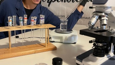 La Terpenoteca surgió diez años atrás, cuando Benítez elaboró cerveza con terpenos en su casa. Foto: gentileza