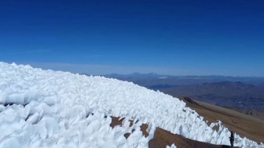 En la parte alta hay glaciares que hay que tratar de evitar. Fotos y videos Antonio Vázquez. (@tonovazquez75)