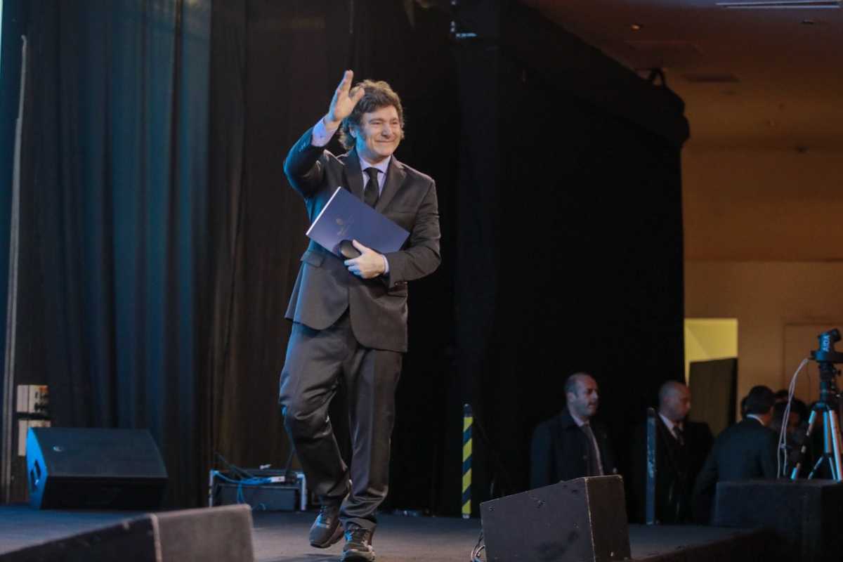 El presidente Javier Milei criticó al economista Carlos Melconian durante la cena de la Fundación Libertad. 