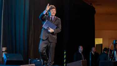 El presidente Javier Milei criticó al economista Carlos Melconian durante la cena de la Fundación Libertad. 