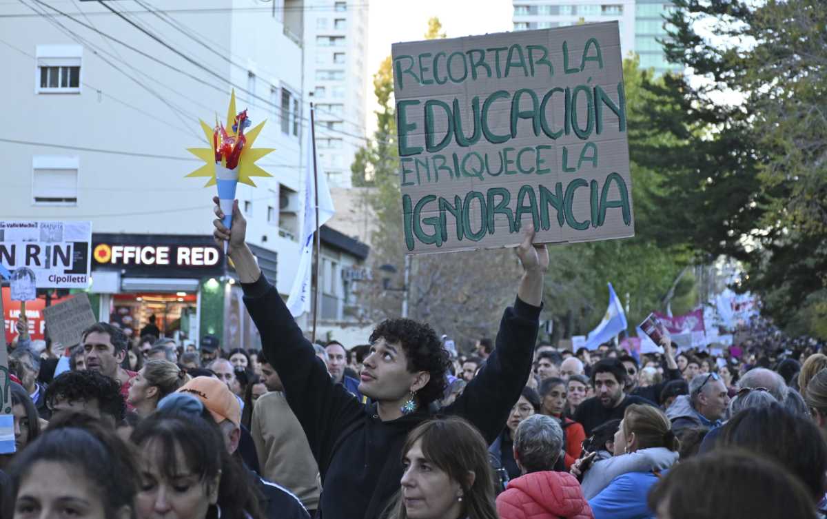 Paro universitario en Neuquén y Río Negro por reclamos salariales