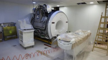 El Ministerio de Salud insistió en que se buscó evitar el riesgo de un traslado del resonador a otra provincia.