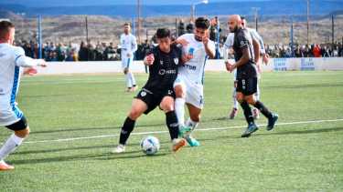 Cipolletti visita a Deportivo Rincón. (Foto: Gentileza)