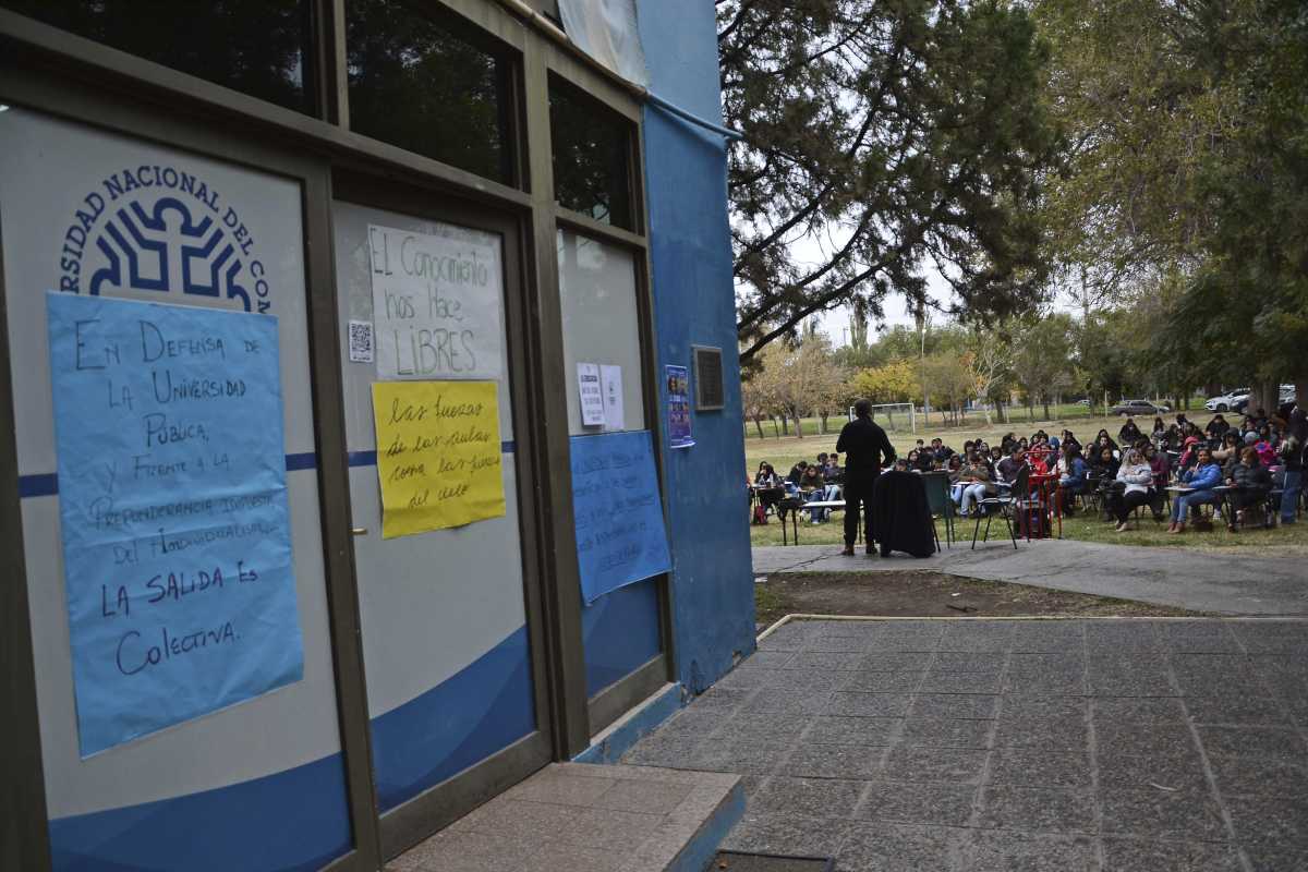 Un grupo de estudiantes irrumpió en clases virtuales de abogacía y agravió a docentes. Foto: Andrés Maripe (ilustrativa)