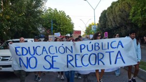 La cobertura de los gremios estatales de Río Negro ante la marcha universitaria de este martes