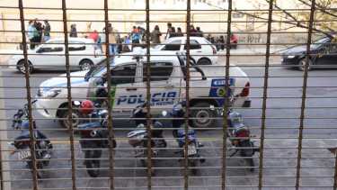 Formularon cargos a los integrantes de una biblioteca mapuche que «ocupan» la estación del ferrocarril en Roca