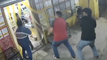 El comercio está ubicado frente al cementerio de la localidad. Foto: Captura. 