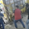 Imagen de Video | Atacó con palos y junto a sus amigos a un cajero con el que había discutido, en Plottier