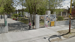 Se incendió un galpón de una entidad bancaria y la escuela vecina se tiene que trasladar: manifestación en Neuquén capital