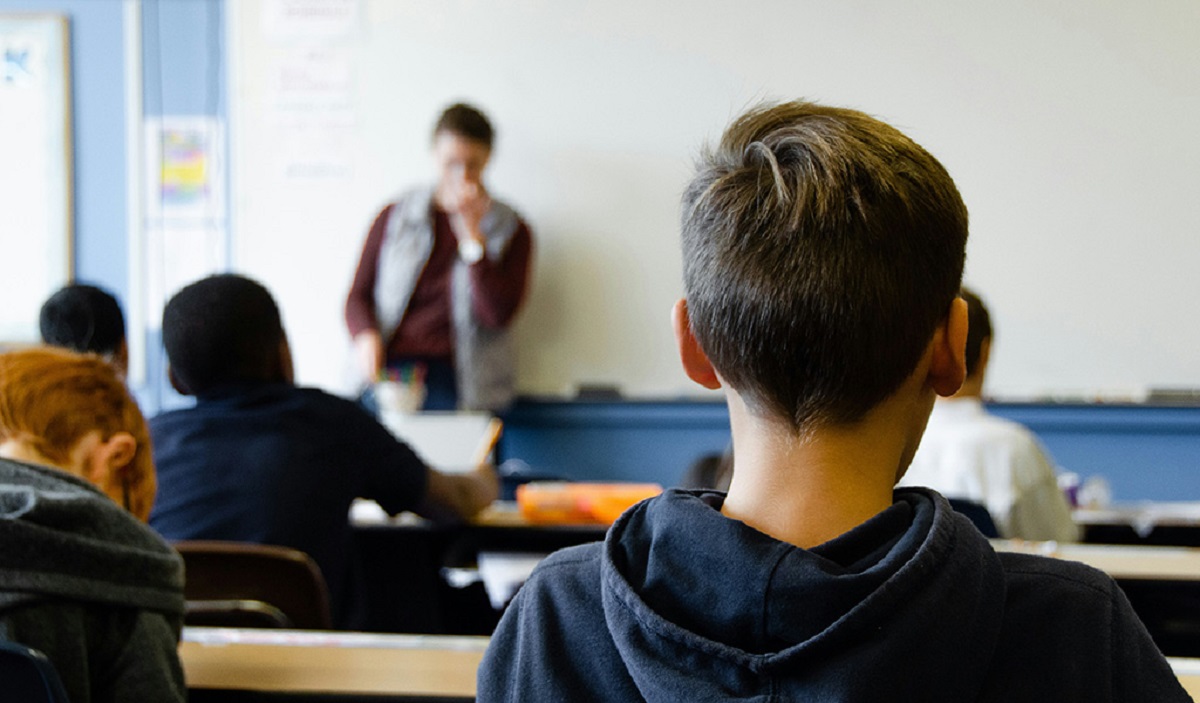 Casi uno de cada cinco estudiantes en Estados Unidos y Europa dicen que han experimentado acoso escolar. Foto: Taylor Flowe, Unsplash