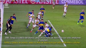 Conmebol reveló el audio del VAR de la polémica mano en el área de Advíncula
