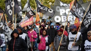 Video | Protesta de organizaciones en Neuquén: se levantó el corte en Casa de Gobierno