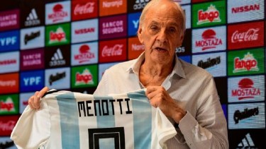 César Luis Menotti fue dado de alta este miércoles.