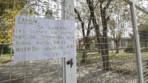 Un incendio en el bajo de Neuquén obligó a reubicar una escuela primaria