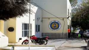 Intentó robar dinero y ropa de una camioneta en Viedma: terminó detenido