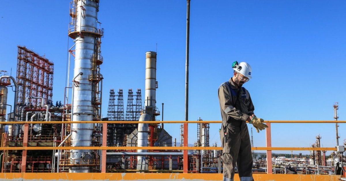 Adaptada al petróleo de Vaca Muerta, la refinería Luján de Cuyo tuvo récord de procesamiento thumbnail