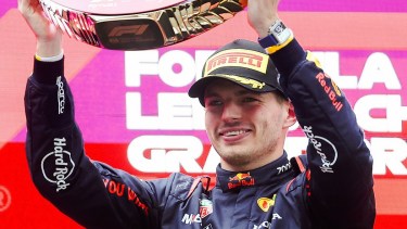 Mas Verstappen conquistó el GP de China.