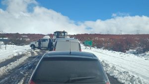 Video | Así fue el éxodo de Copahue a Caviahue entre el temporal de nieve y la furia del viento blanco: «Parece julio»