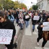 Imagen de VIDEO| Marcha universitaria en Viedma: el ajuste a las universidades  "lo sufrimos y lo vemos"
