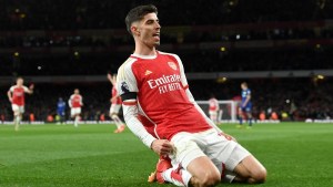 Arsenal es el dueño de Londres: aplastó a Chelsea y se subió a la cima de la Premier League
