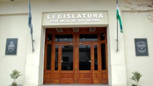 Piden a la Legislatura de Río Negro que se «pronuncie» contra los despidos en organismos nacionales