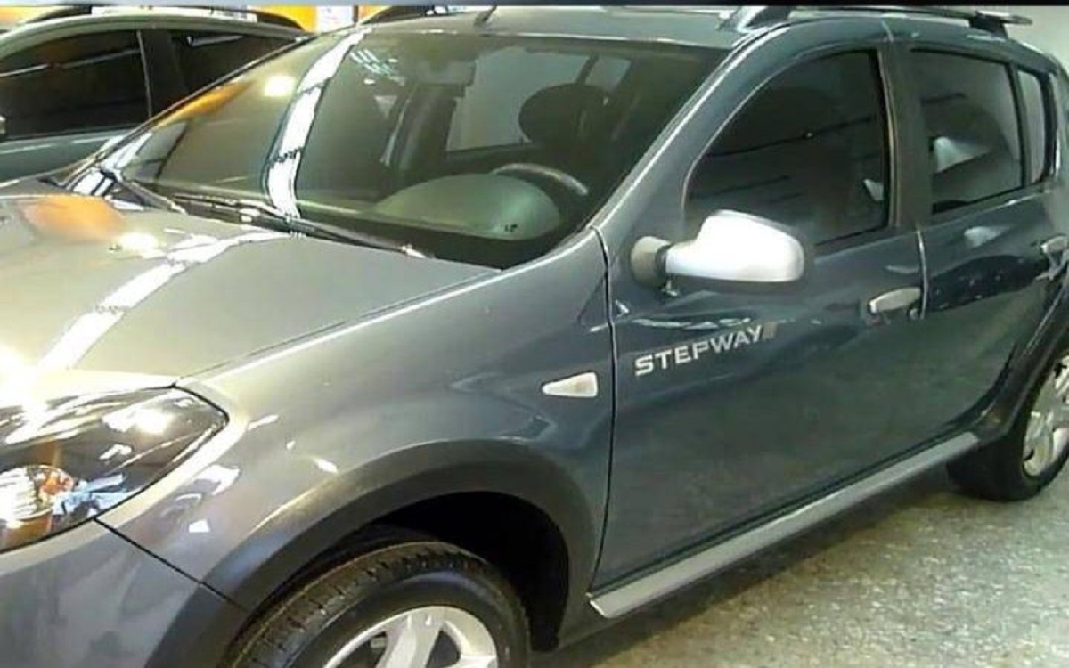 En Bariloche robaron un vehículo Sandero Stepway modelo 2010. Foto: gentileza.