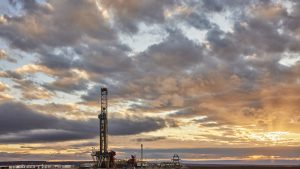 Vista eleva su objetivo de producción en Vaca Muerta y suma un nuevo perforador