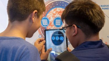 El aula movil de Energías Renovables de YPF recorrerá distintos puntos del país. Foto: gentileza. 