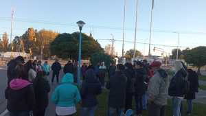 Corte sobre Ruta 22 en Senillosa: reclaman por los problemas edilicios que afrontan las escuelas