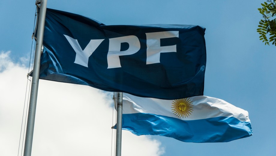 YPF ya negocia seriamente con otra super petrolera para sumarse al plan del GNL.