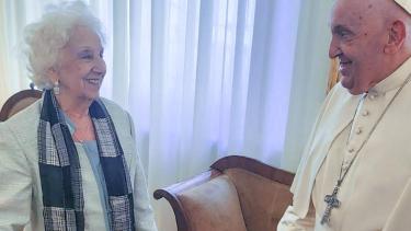 El papa Francisco recibió a Estela de Carlotto en el Vaticano