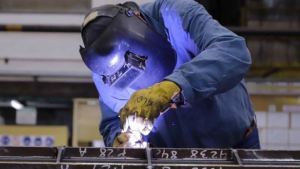 Peligran empleos: por la recesión, la actividad metalúrgica se derrumbó casi 14%